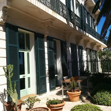 普罗普利特莱斯2号普拉格斯公寓酒店 公寓 *