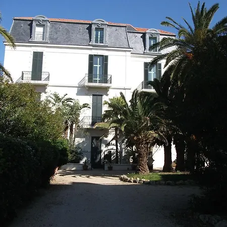 普罗普利特莱斯2号普拉格斯公寓酒店 * 戛纳