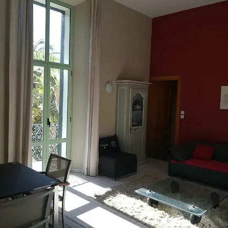 普罗普利特莱斯2号普拉格斯公寓酒店 公寓 *