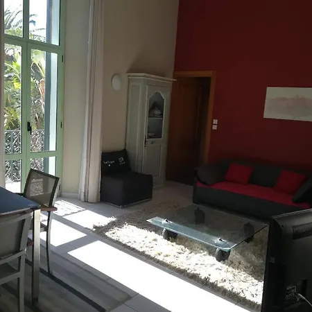 普罗普利特莱斯2号普拉格斯公寓酒店 * 戛纳